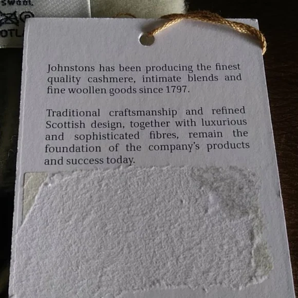 NWT Johnston's lambswool blue plaid scarf - Picture 5 of 9